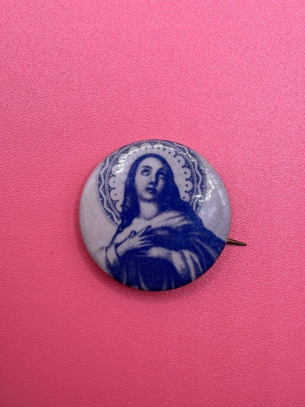Vintage Virgin Mary Religious Pin Brooch Pinback - Picture 8 of 10